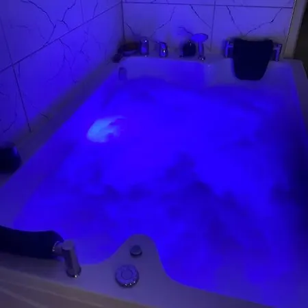 Merkezi Konum - Lux Jakuzili Ev Appartement Istanboel
